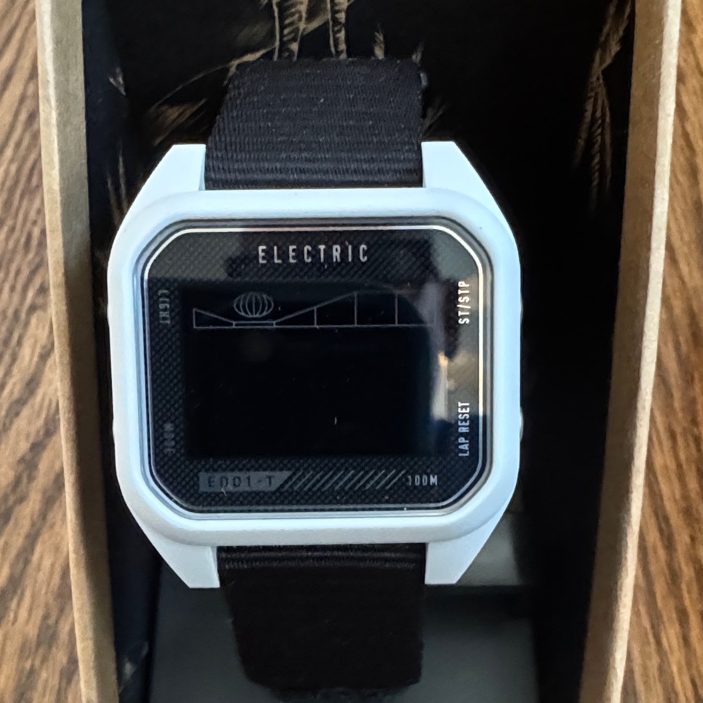 Electric EDO1-T Surf Watch White with Black Velcro